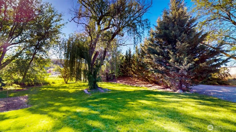 Property photo for 725 Okoma Drive, Omak photo 38