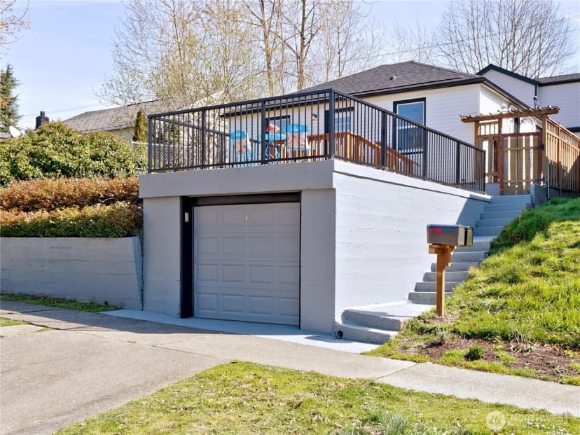 Property photo for 4832 25th Avenue Sw, Seattle photo 19
