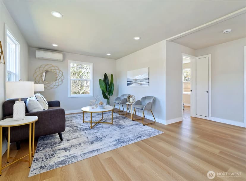 Property photo for 4832 25th Avenue Sw, Seattle photo 3