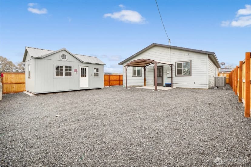 Property photo for 423 2nd Avenue Se, Soap Lake photo 34