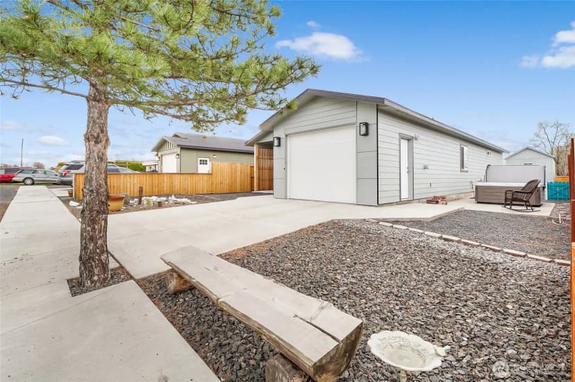 Property photo for 423 2nd Avenue Se, Soap Lake photo 7