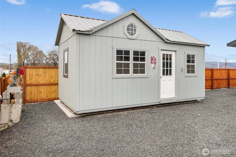 Property photo for 423 2nd Avenue Se, Soap Lake photo 36