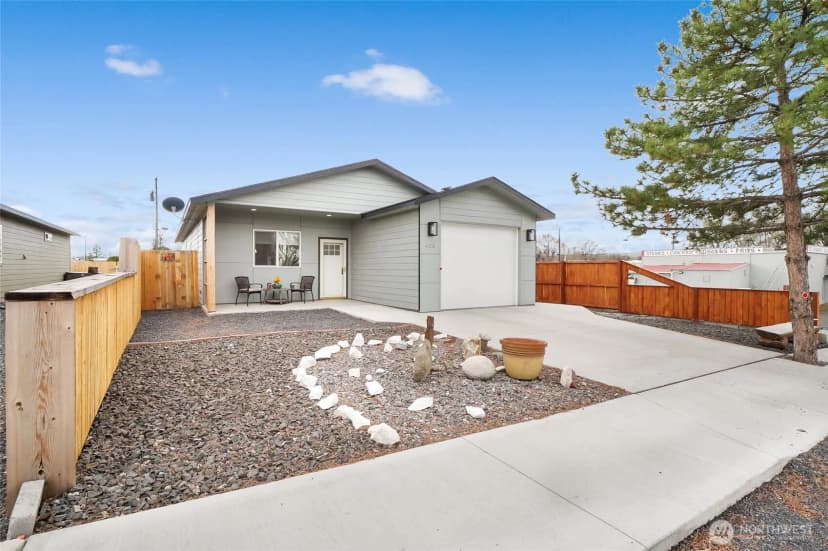 Property photo for 423 2nd Avenue Se, Soap Lake photo 6