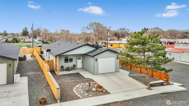 Property photo for 423 2nd Avenue Se, Soap Lake