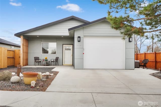 Property photo for 423 2nd Avenue Se, Soap Lake photo 5