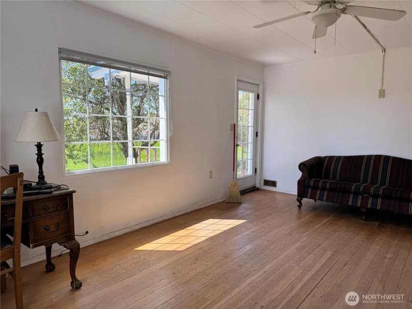 Property photo for 39500 Sr 21 N, Wilbur photo 28