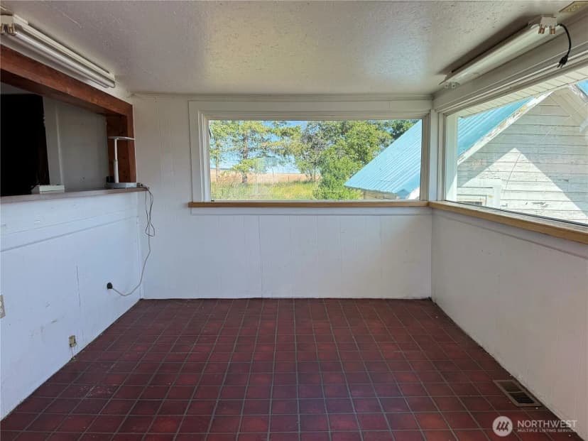 Property photo for 39500 Sr 21 N, Wilbur photo 22