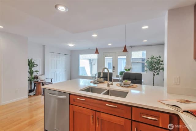 Property photo for 1035 156th Avenue Ne #29, Bellevue photo 4