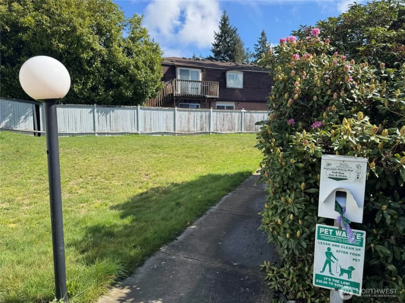 Property photo for 8823 Holly Drive #h204, Everett photo 23