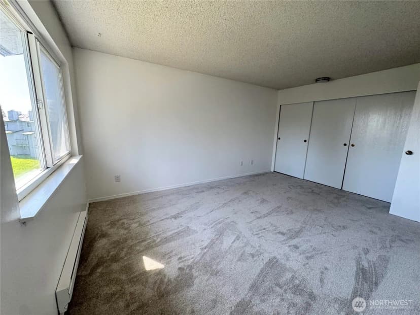 Property photo for 8823 Holly Drive #h204, Everett photo 12