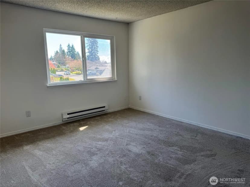 Property photo for 8823 Holly Drive #h204, Everett photo 13