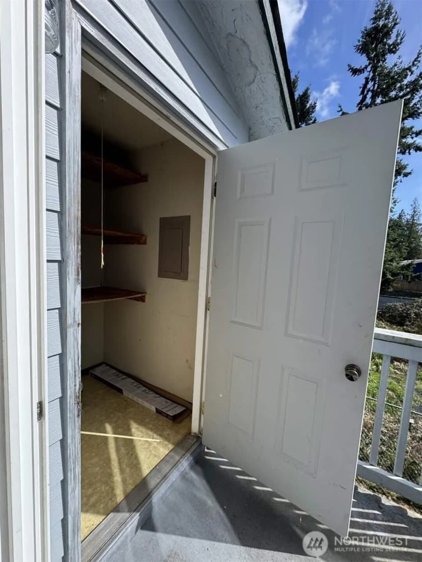 Property photo for 8823 Holly Drive #h204, Everett photo 19
