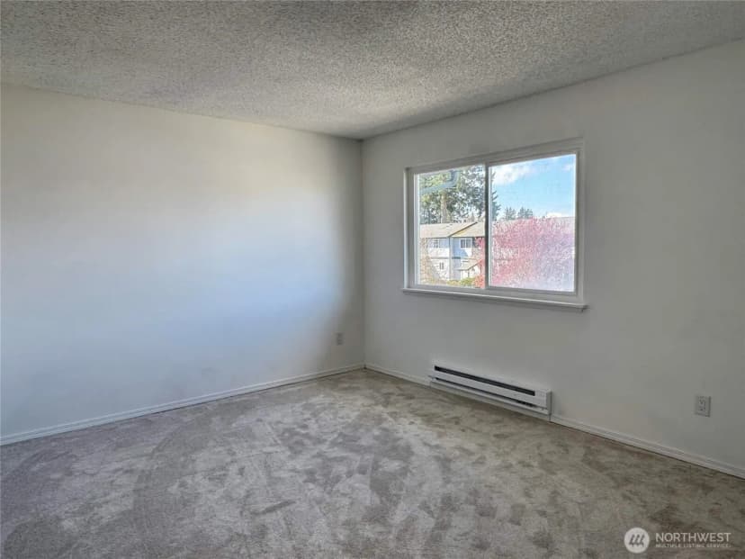 Property photo for 8823 Holly Drive #h204, Everett photo 14