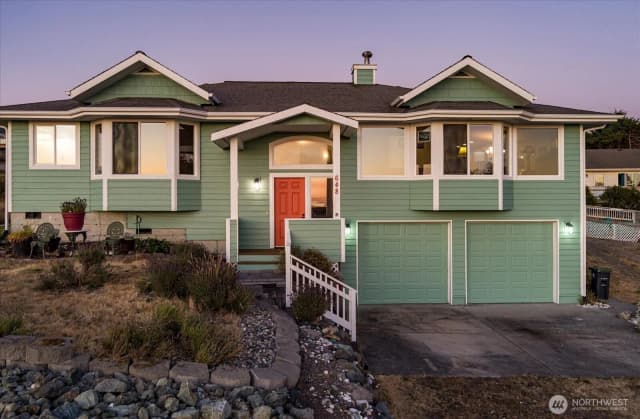 Property photo for 648 Hacienda Drive, Coupeville photo 3