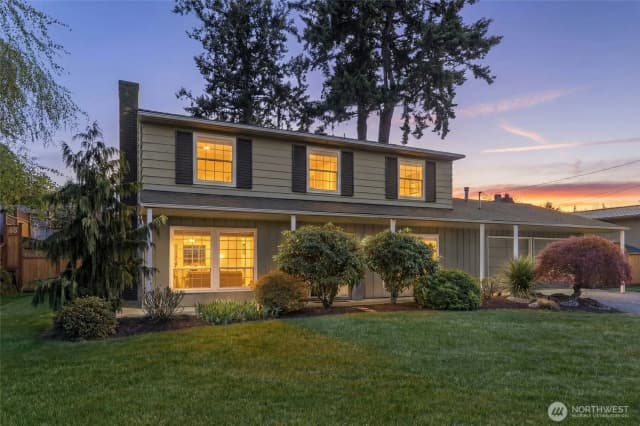 Property photo for 17154 Ne 5th Street, Bellevue photo 2