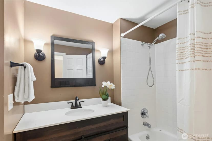 Property photo for 17154 Ne 5th Street, Bellevue photo 9