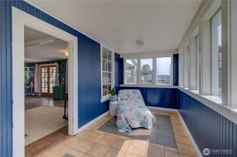 Property photo for 106 5th Street Se, Long Beach photo 23