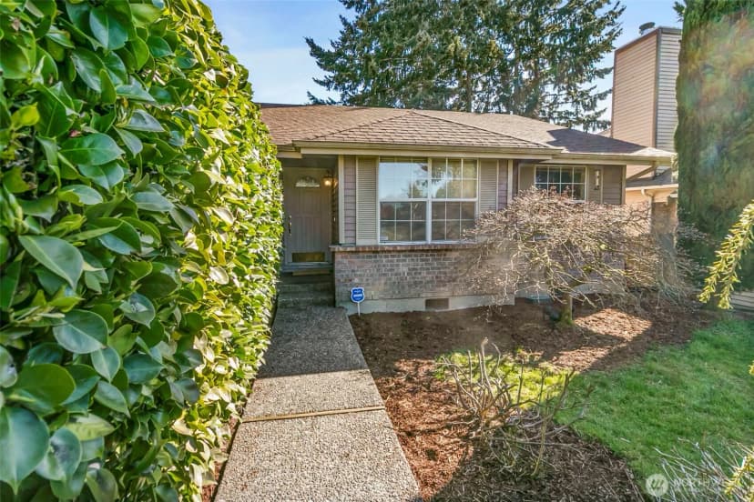 Property photo for 1031 Sw 350th Place, Federal Way photo 2