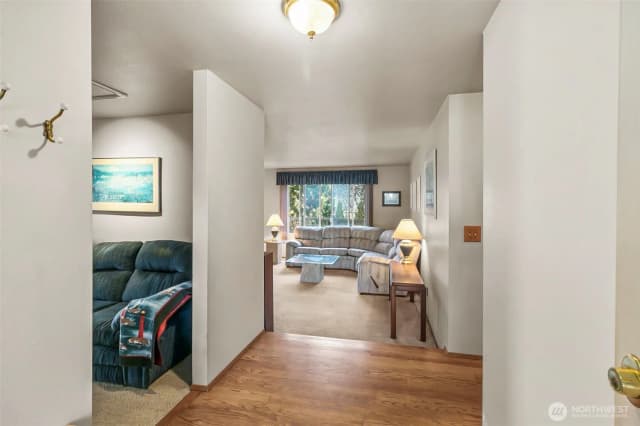 Property photo for 1031 Sw 350th Place, Federal Way photo 4