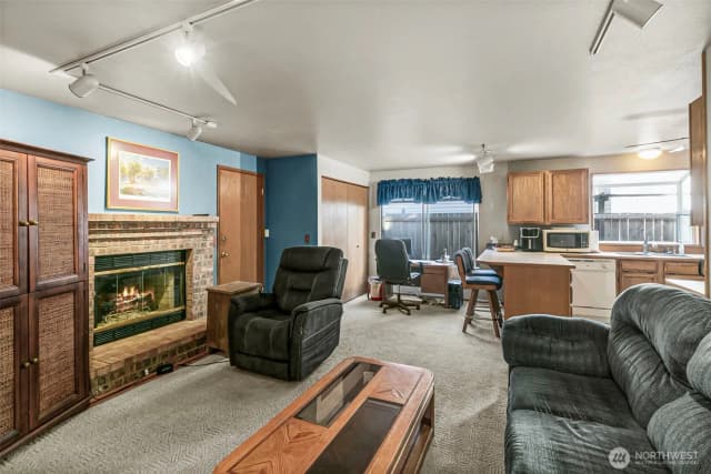 Property photo for 1031 Sw 350th Place, Federal Way photo 5