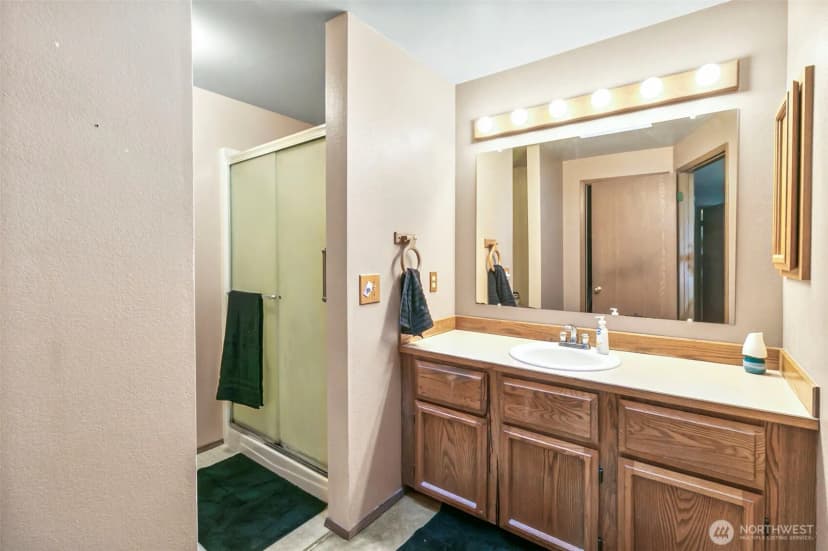 Property photo for 1031 Sw 350th Place, Federal Way photo 20