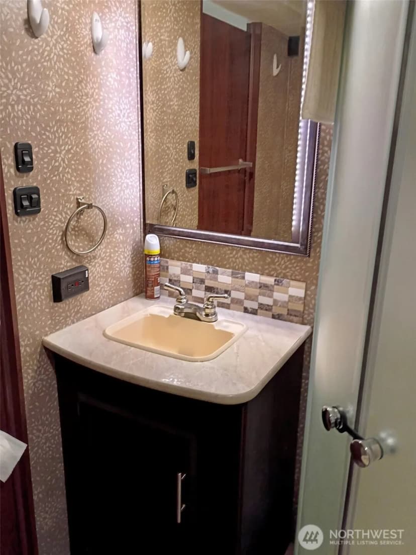 Property photo for 1069 B Kitt Narcisse Road, Colville photo 35
