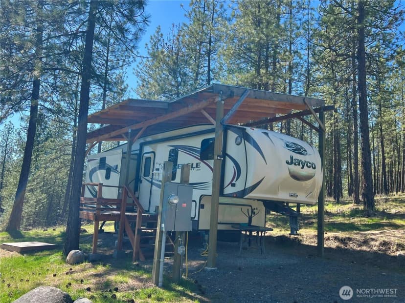 Property photo for 1069 B Kitt Narcisse Road, Colville photo 9