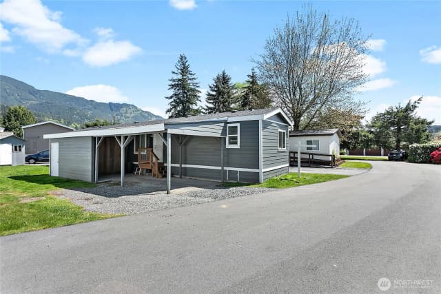Property photo for 921 Autumn Lane #243, Bellingham photo 2