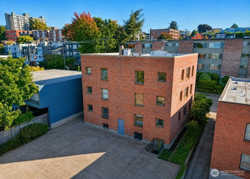 Property photo for 315 12th Avenue E, Seattle photo 13