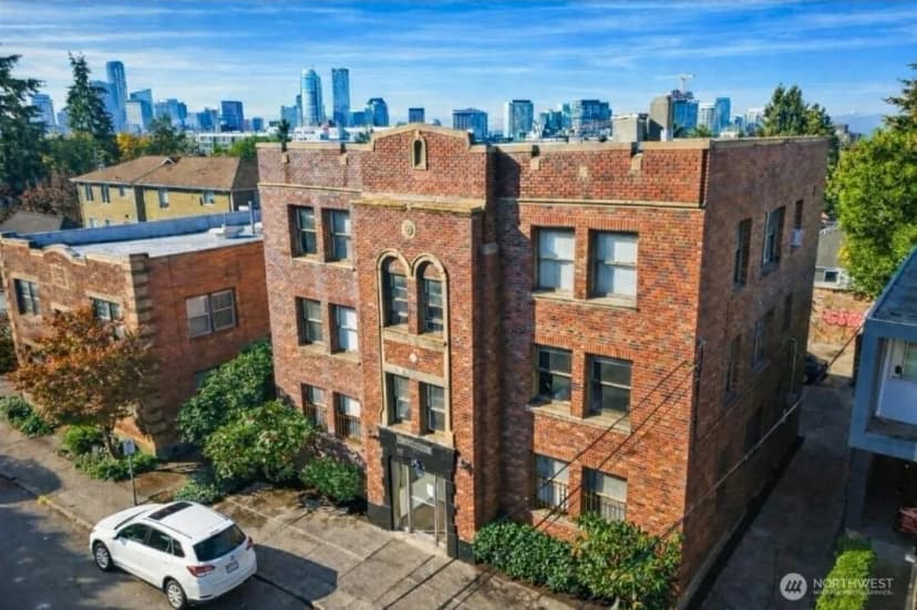 Property photo for 315 12th Avenue E, Seattle photo 5