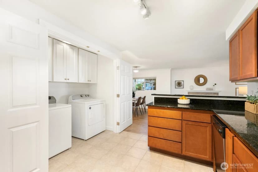 Property photo for 10022 Ne 120th Lane #g101, Kirkland photo 14