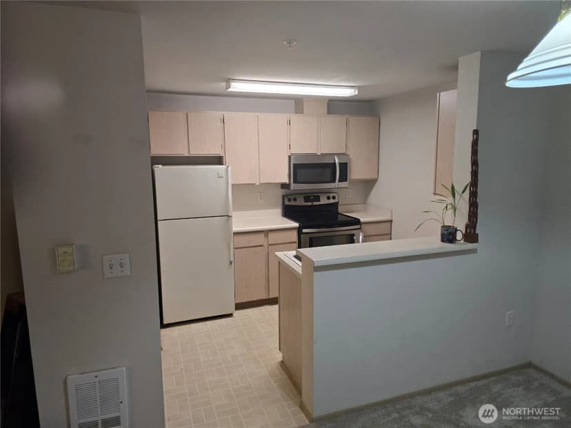 Property photo for 11002 Se Petrovitsky Road #f103, Renton photo 7