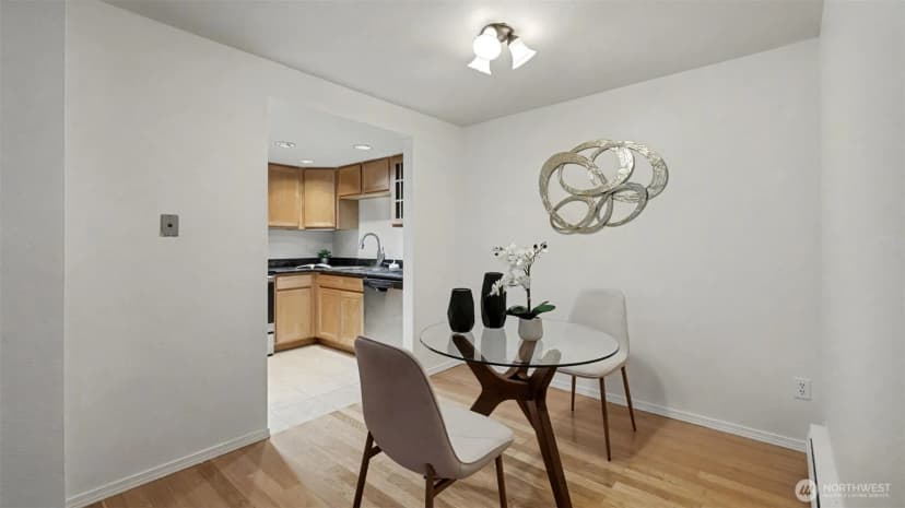 Property photo for 4106 Factoria Boulevard Se #c111, Bellevue photo 7
