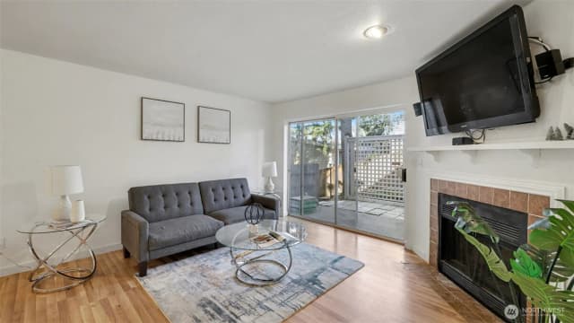 Property photo for 4106 Factoria Boulevard Se #c111, Bellevue photo 2