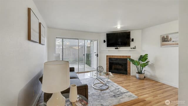 Property photo for 4106 Factoria Boulevard Se #c111, Bellevue photo 3