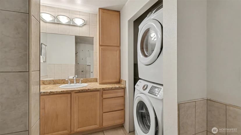 Property photo for 4106 Factoria Boulevard Se #c111, Bellevue photo 16
