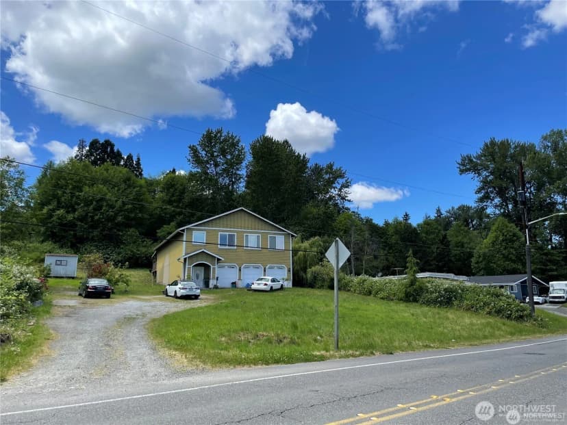 Property photo for 14253 Macadam Road S, Tukwila photo 2