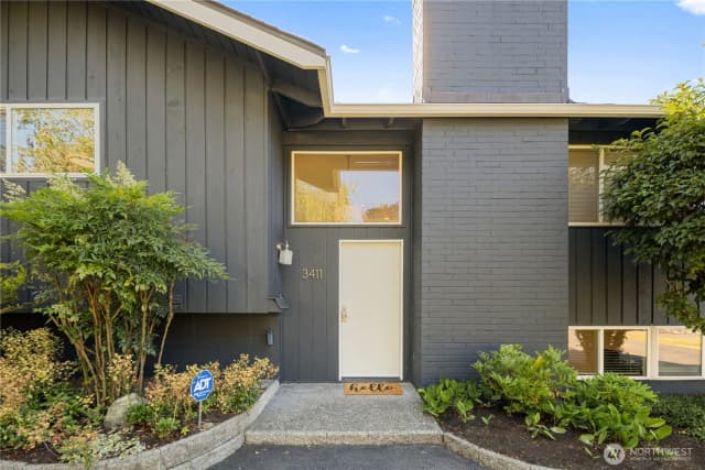 Property photo for 3411 77th Place Se, Mercer Island photo 2