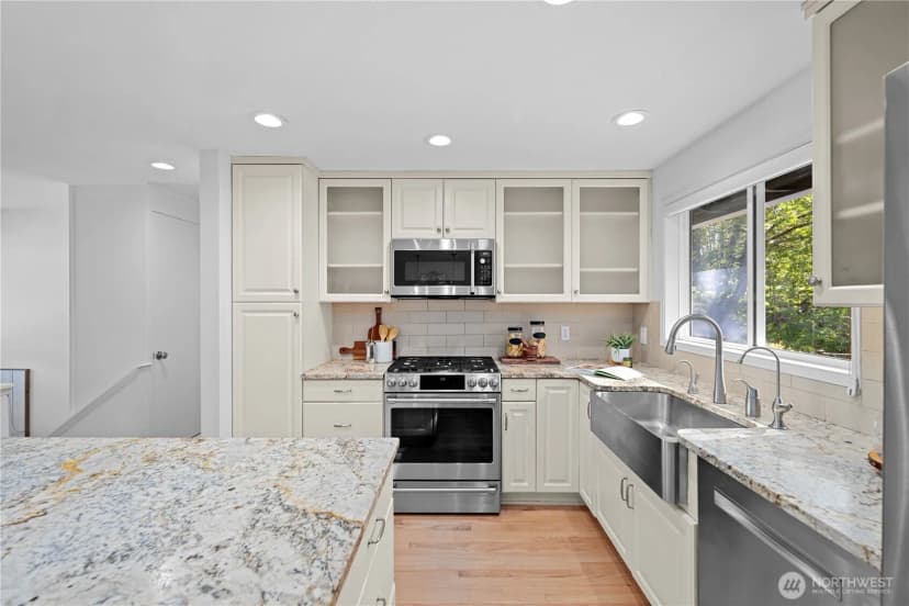 Property photo for 3411 77th Place Se, Mercer Island photo 13