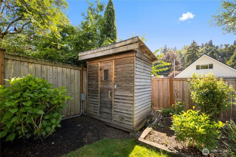 Property photo for 3411 77th Place Se, Mercer Island photo 35