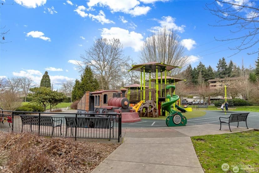 Property photo for 3411 77th Place Se, Mercer Island photo 38