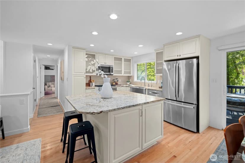 Property photo for 3411 77th Place Se, Mercer Island photo 11