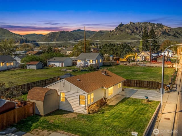 Property photo for 565 Crawford Avenue, Wenatchee