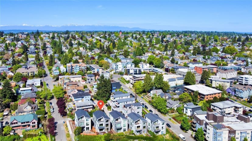 Property photo for 7107 Aurora Avenue N, Seattle photo 33