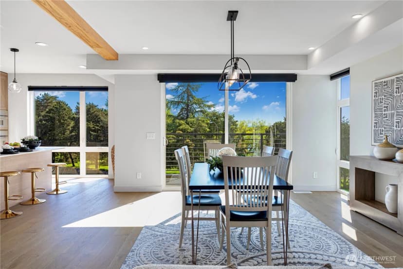 Property photo for 7107 Aurora Avenue N, Seattle photo 10