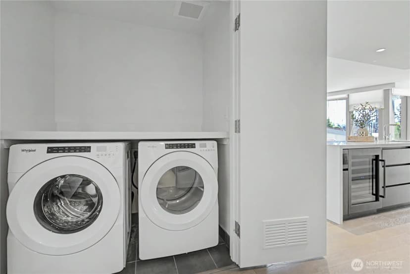 Property photo for 188 Bellevue Way Ne #312, Bellevue photo 21