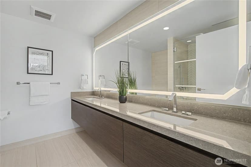 Property photo for 188 Bellevue Way Ne #312, Bellevue photo 17