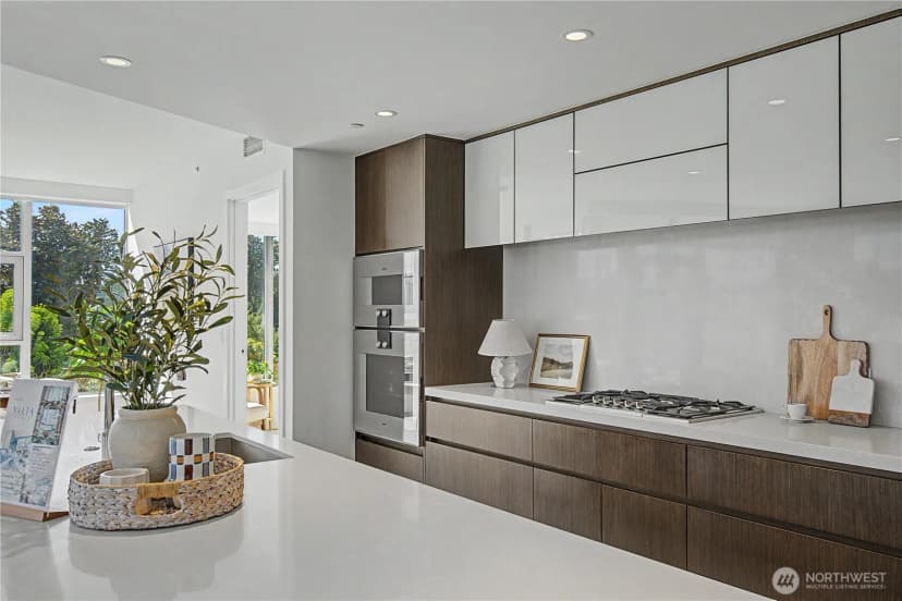 Property photo for 188 Bellevue Way Ne #312, Bellevue photo 11