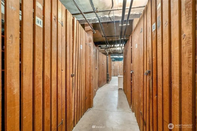Property photo for 1605 E Olive Street #307, Seattle photo 17