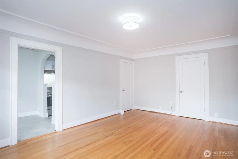 Property photo for 1605 E Olive Street #307, Seattle photo 3